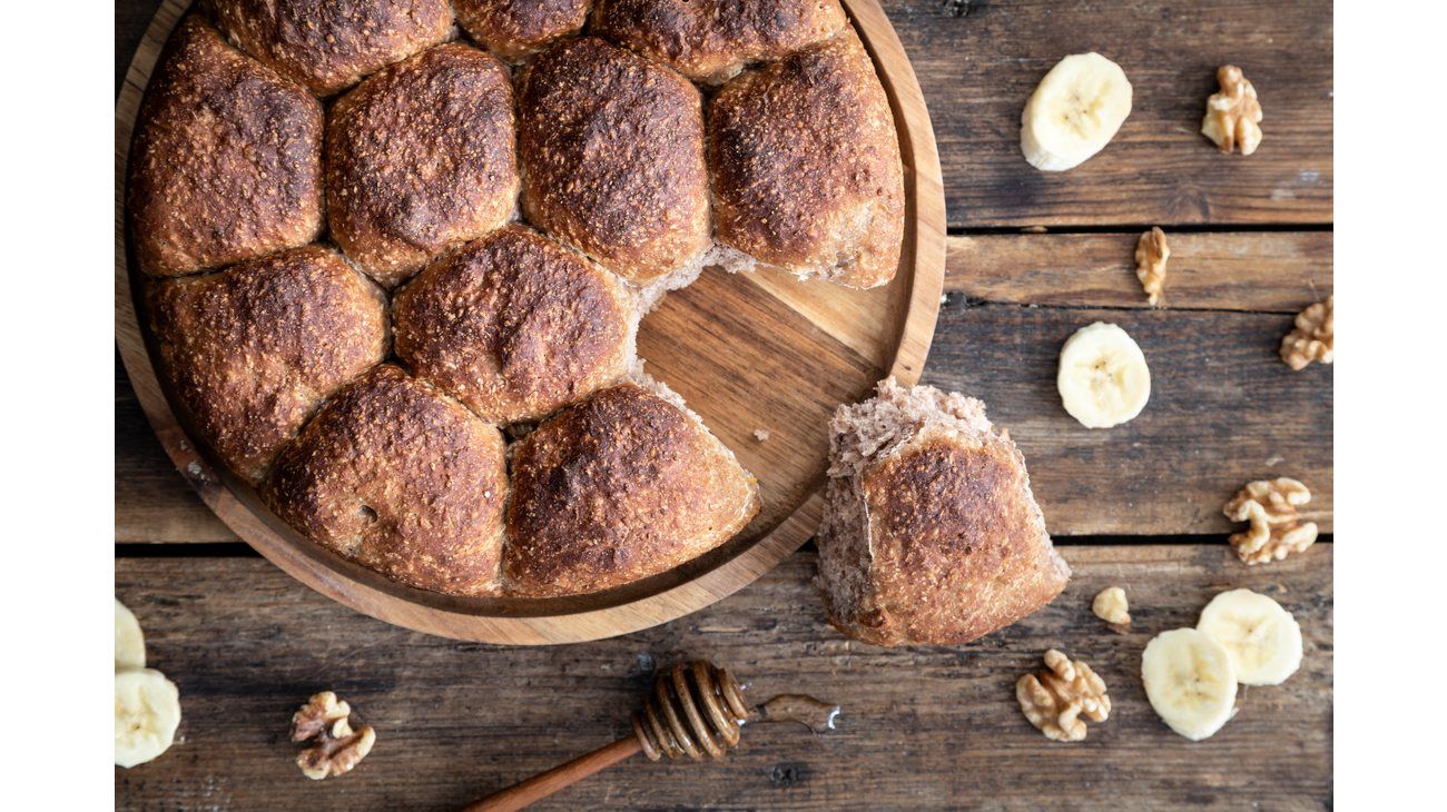 Grovt brytebrød med banan og valnøtt