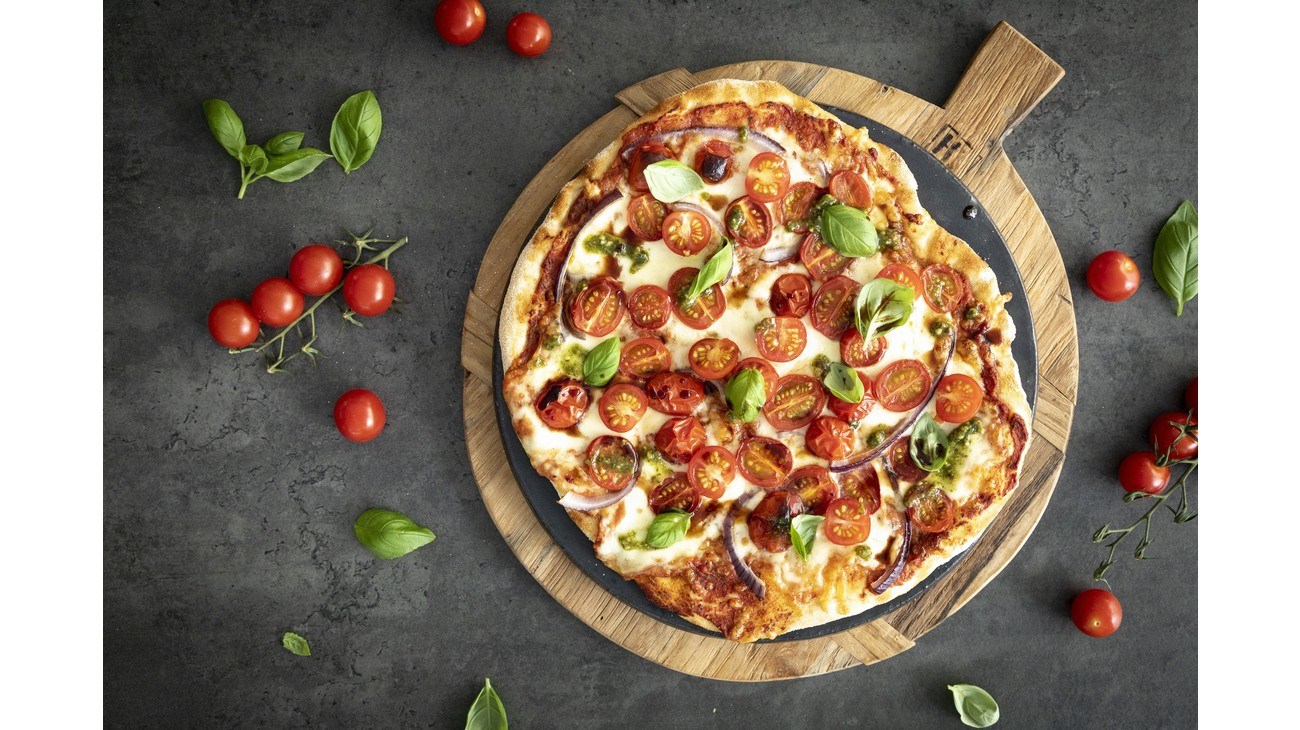 Caprese pizza