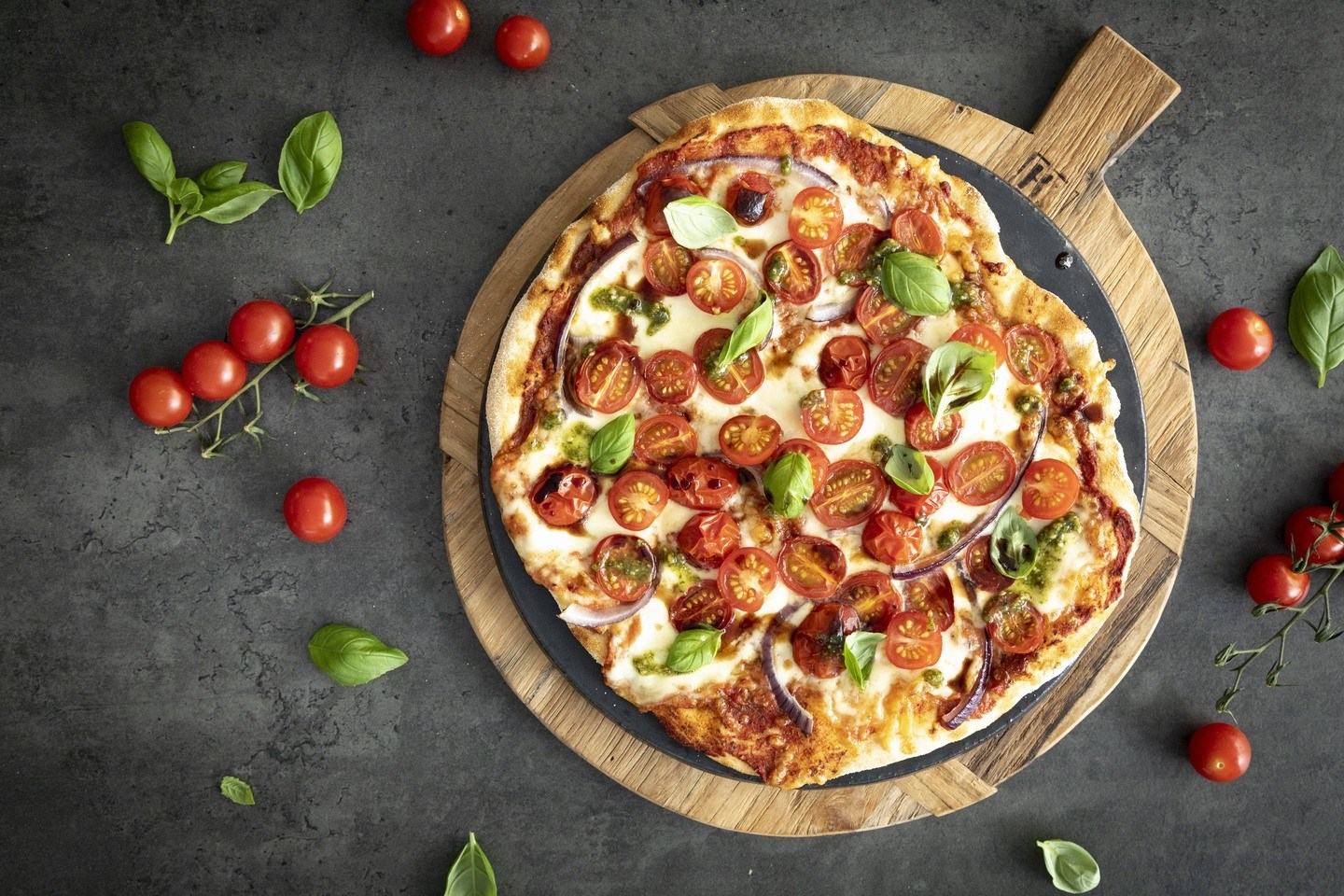 Caprese pizza